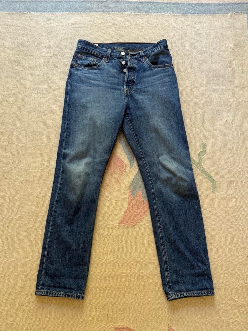 Levi's Women's Medium Wash Straight Leg Jeans